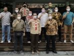 Foto bersama Jajaran Pengurus PWI Jawabarat selepas audiensi dengan Gubernur Jabar, Ridwan Kamil