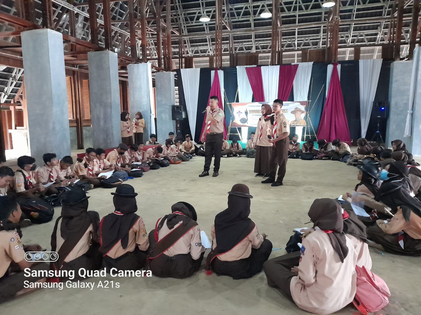 EDUKASI: Saka Bhakti Husada Rancakalong saat mengedukasi Remaja Putri penanganan Anemia dan KEK