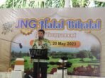 SAMBUTAN: Wabup Sumedang Erwan Setiawan menyampaikan sambutannya dalam acara halal bihalal yang digelar JNG, Sabtu (20/05).